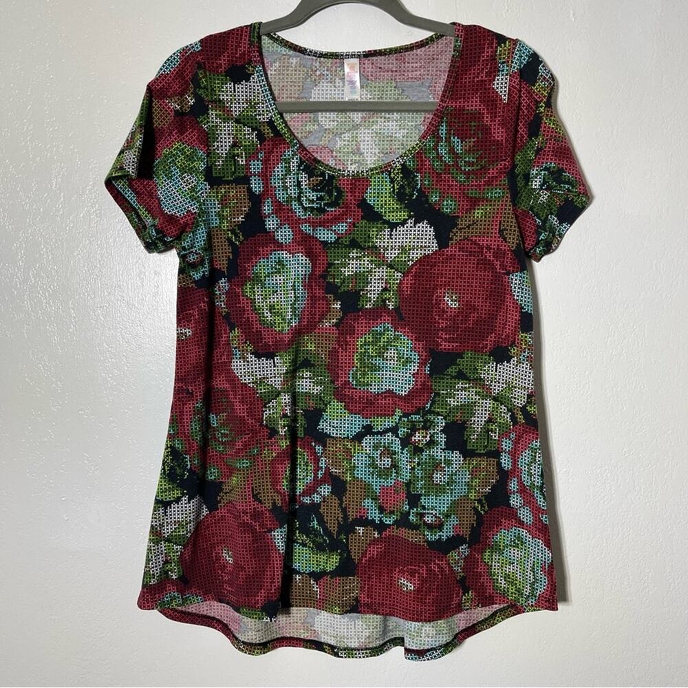 LuLaRoe, Classic Tee, Floral CrossStitch Pattern, Size Small. In excellent cond!